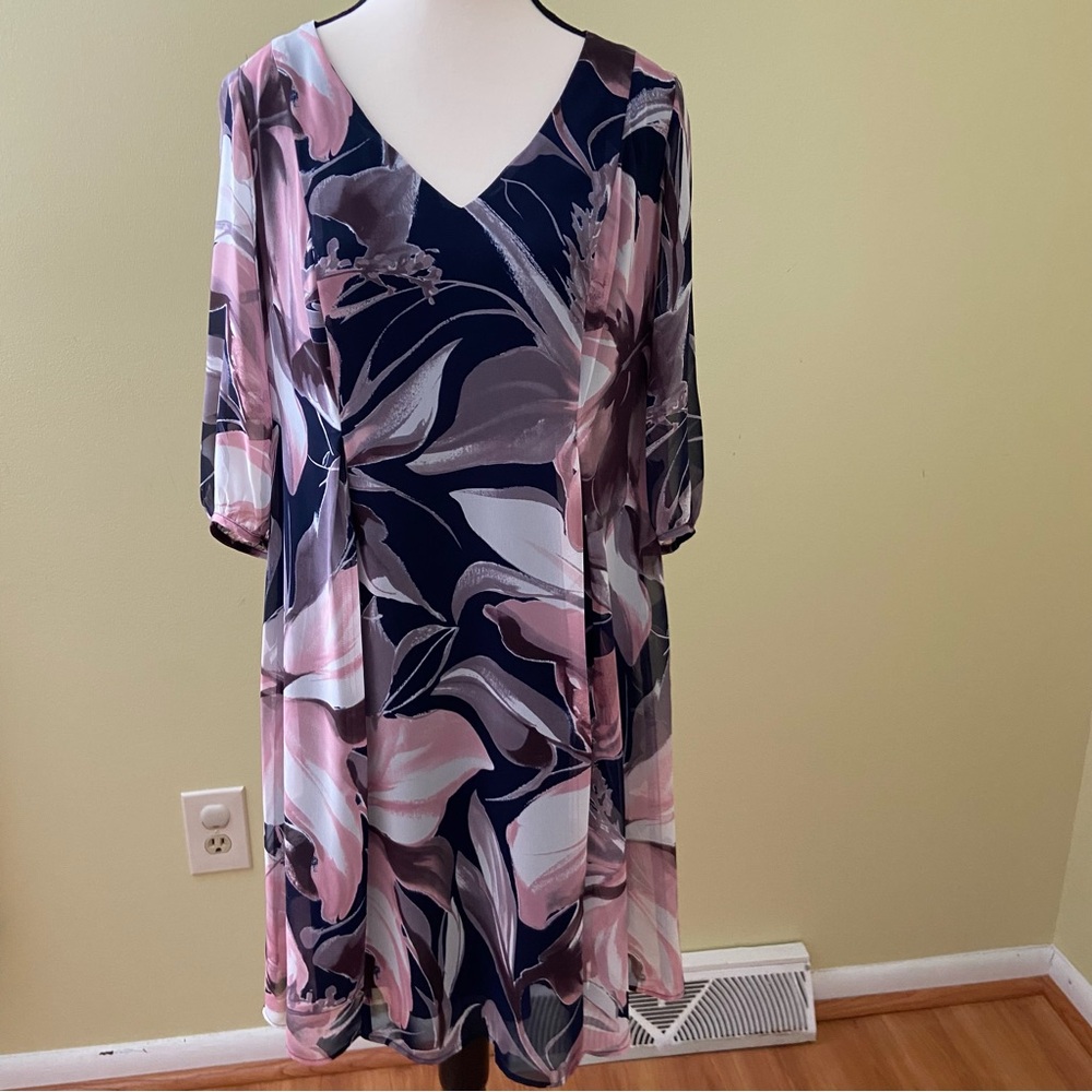 Connected Apparel Watercolor Floral Pattern V-Neck Chiffon Sheath Midi Dress  8
